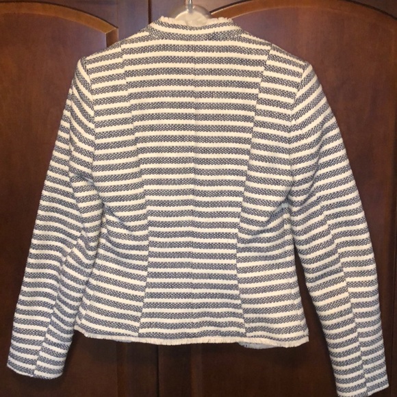 H&M NWOT Tweed Navy, Ivory Striped Blazer Size 2 - Picture 6 of 6